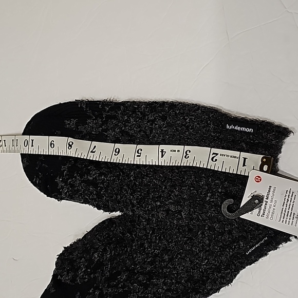Lululemon | Ombré Knit Textured Mittens Size M / L - Picture 3 of 9